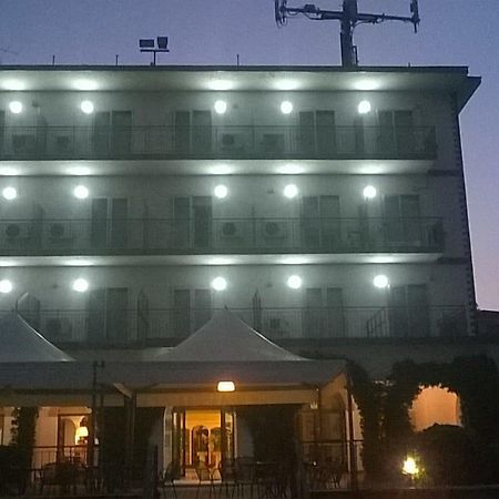 Tennis Hotel Pozzuoli Exteriér fotografie