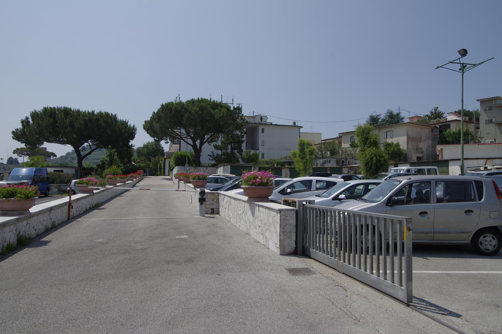 Tennis Hotel Pozzuoli Exteriér fotografie